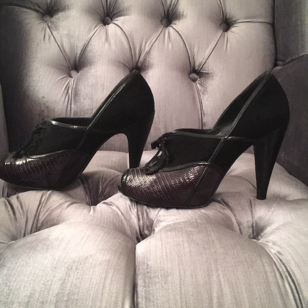 Via Spiga Peep Toe Lace-Up Heels